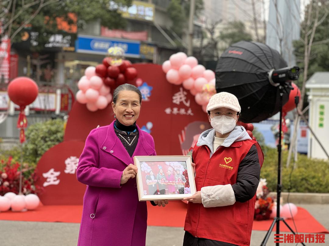 澳門雷鋒心水論壇,澳門雷鋒心水論壇，傳承雷鋒精神，共筑美好社區(qū)